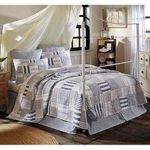 Load image into Gallery viewer, Finn Bedding